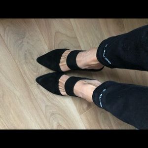 Intentionally _____ Pointy toe suede heels size 36